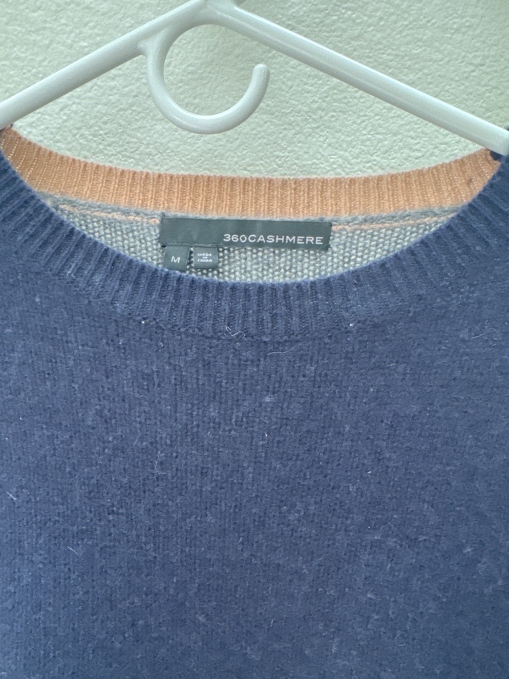 360 Cashmere - Picture 2 of 5